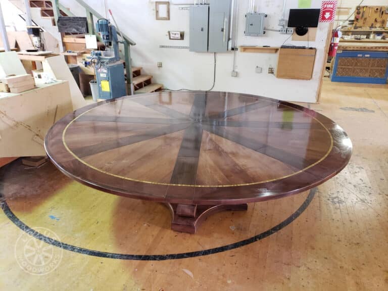 8 Leaf Expanding Round Table Extended Side View - Macky