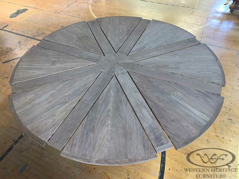 8 Leaf Expanding Round Table Expanded, Top View - Plum Sheep