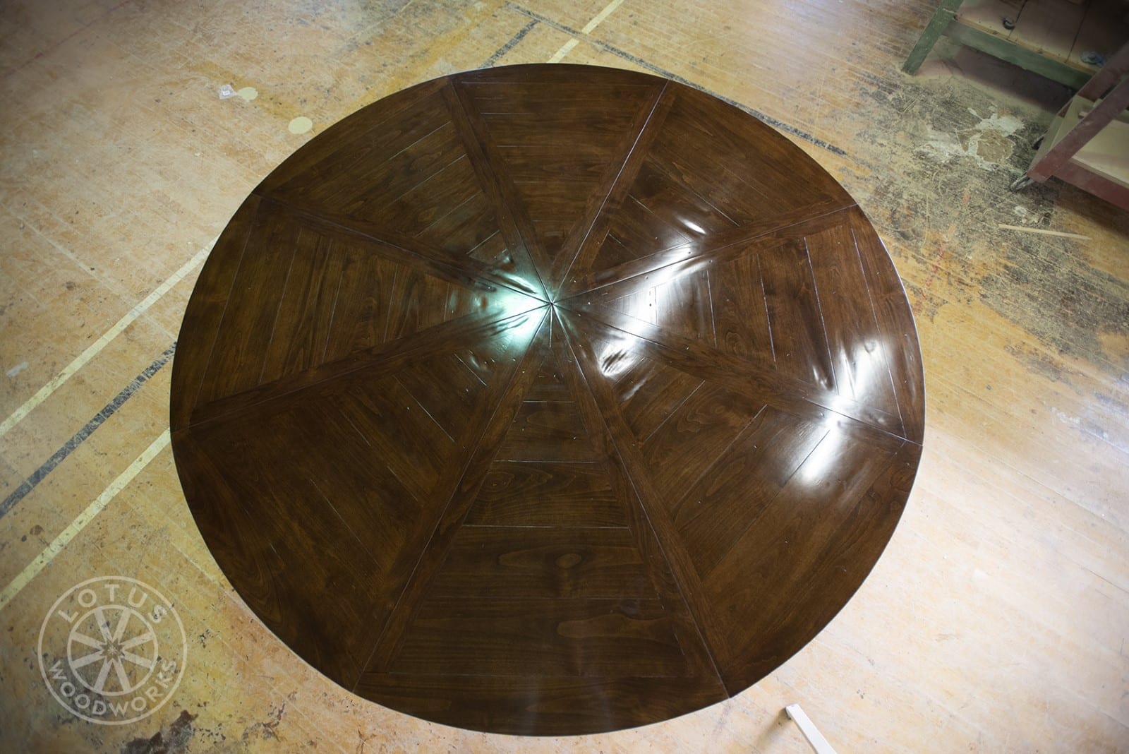8 Leaf Expanding Round Table Top View - Coca Bean